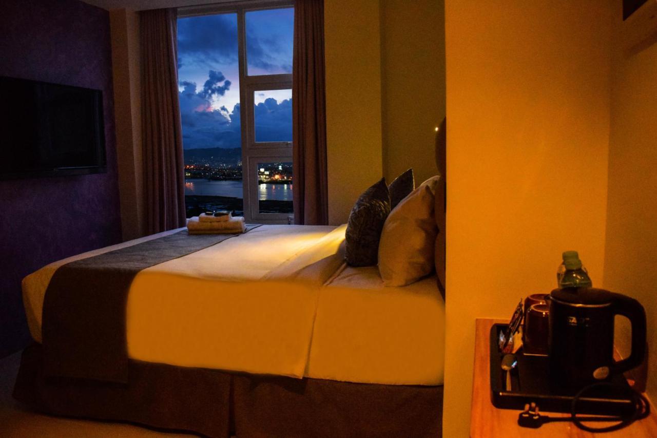 Cebu Dulcinea Hotel And Suites-Mactan Airport Hotel Lapu-Lapu City Exteriör bild