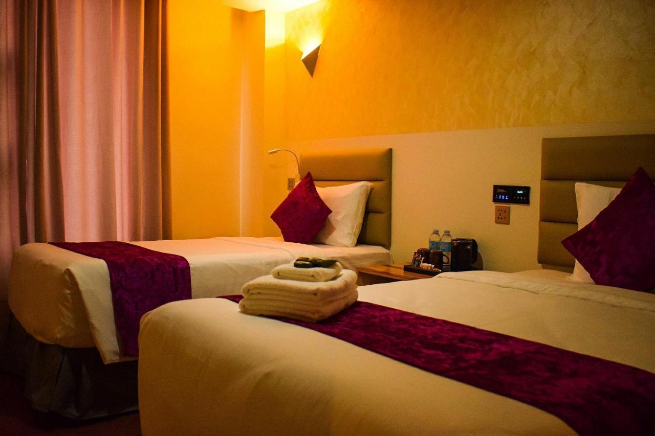 Cebu Dulcinea Hotel And Suites-Mactan Airport Hotel Lapu-Lapu City Exteriör bild