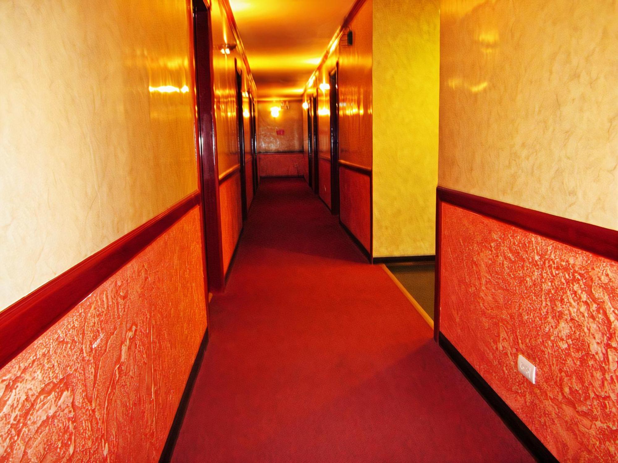 Cebu Dulcinea Hotel And Suites-Mactan Airport Hotel Lapu-Lapu City Exteriör bild